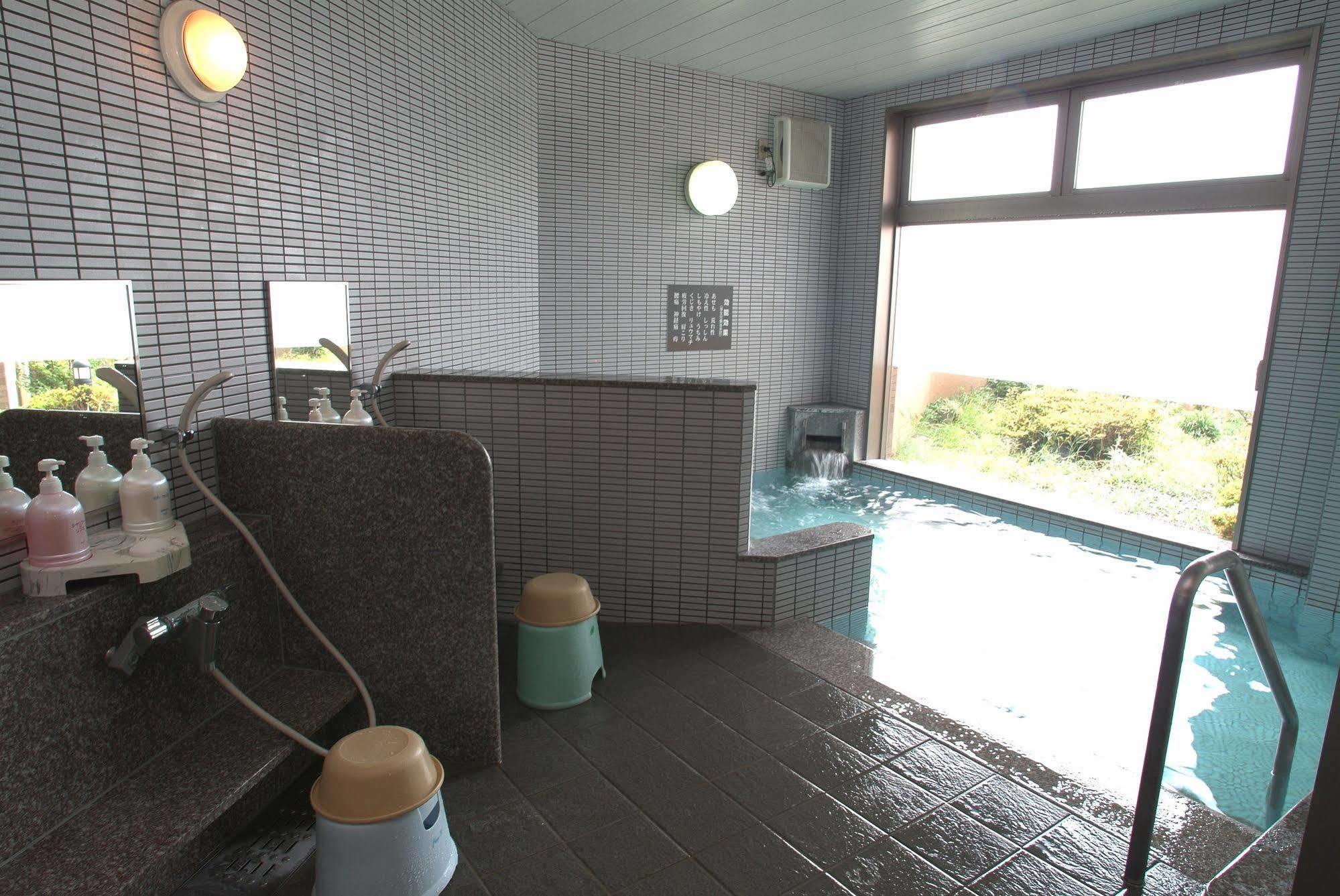 Green Rich Hotel Aso Kumamoto Airport Екстериор снимка